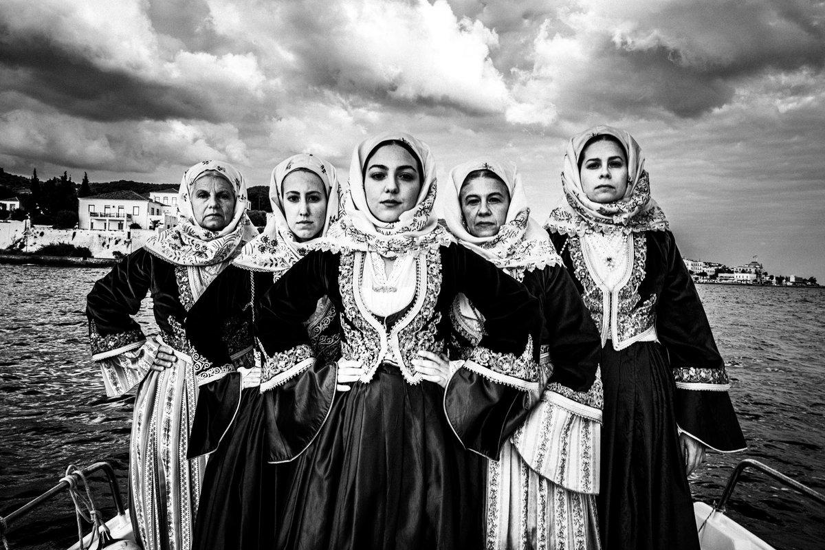 tatakis81's tweet photo. Photographs from Spetses, Greece.
🖼️ find the print collection: https://t.co/ogL8FxhmT1

Part of my project ‘Caryatis’ – recipient of 24 international awards 🏆 https://t.co/pzHyDhklb3