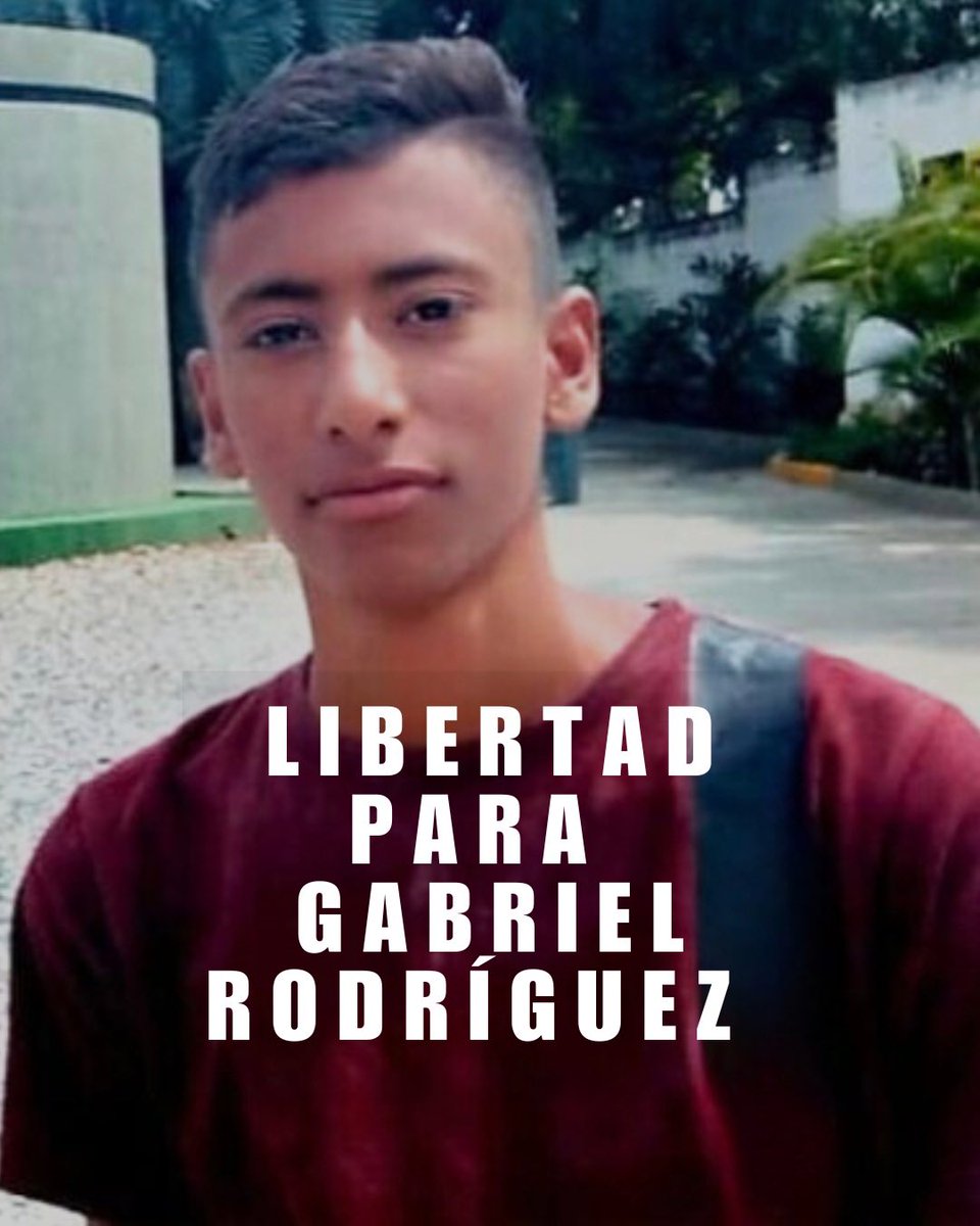 Hoy quiero hablarles del joven Gabriel Rodríguez, quien fue arrestado en Cabudare, estado Lara,  el 9 de enero de 2025.
Sin dar ninguna razón valedera, la Guardia Nacional lo detuvo por considerar que "tenía pinta de guarimbero": pantalón corto y suéter negro.
Su tía, su tía