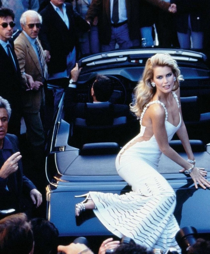 virgoessence's tweet image. RIP Valentino, you’ll always be remembered for your elegance and timelessness 🕊️