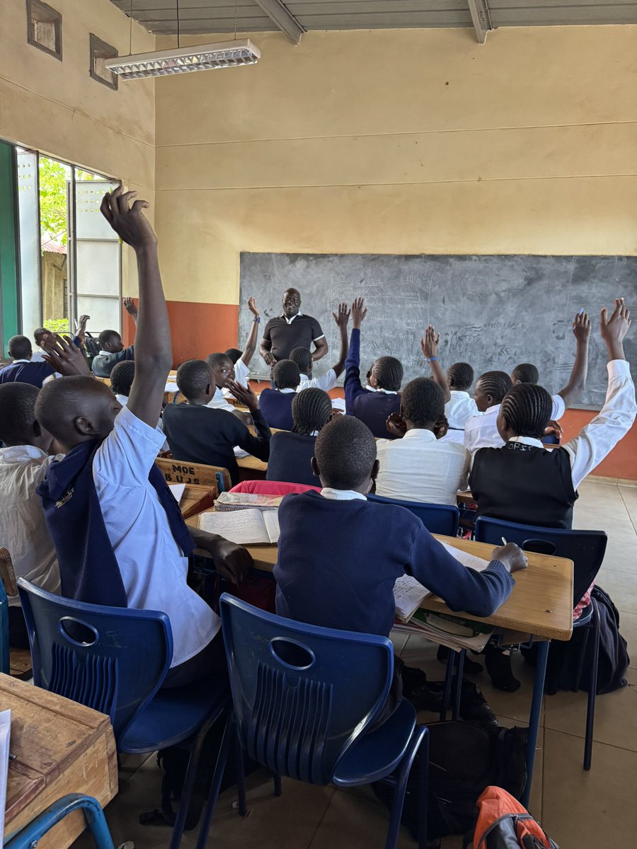 ieknyanza's tweet photo. Our county representative Eng. @otienogallo today mentored  learners at AIC Bar Pri &amp; Junior School in Kisumu West Constituency, Kisumu North Ward , emphasizing self-confidence as the foundation for leadership, discipline, &amp; lifelong success.

@visit_kisumu @KisumuCountyKE https://t.co/meh4mQodz9
