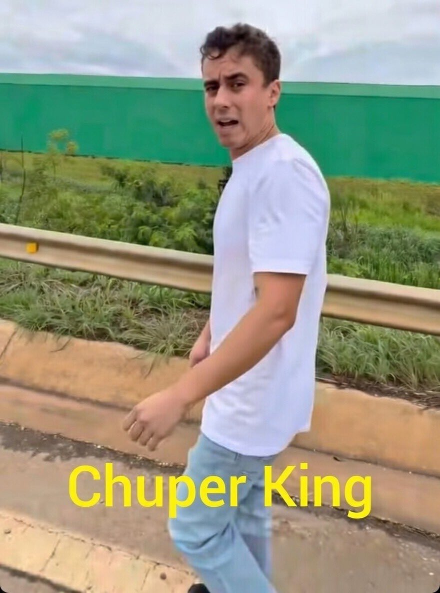 cassioolivveira's tweet image. A caminhada do Luther King eu já tinha ouvido falar, agora a caminhada do Chuper King é a primeira vez 🤣🤣🤣