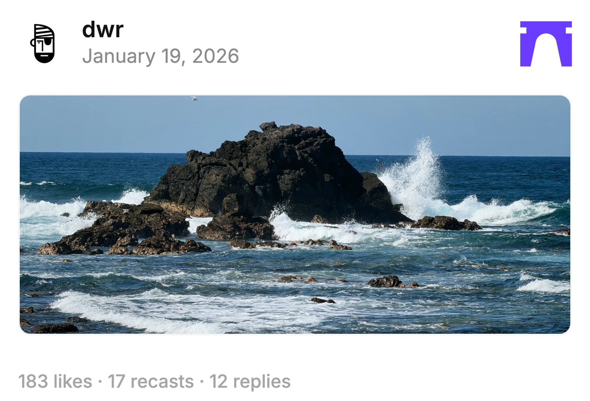 jacek0x's tweet image. Ok, @dwr  is posting beach rocks and @varunsrin is posting on X instead of @farcaster_xyz. Now I’m convinced something’s up (here to stir a little gossip). 👀