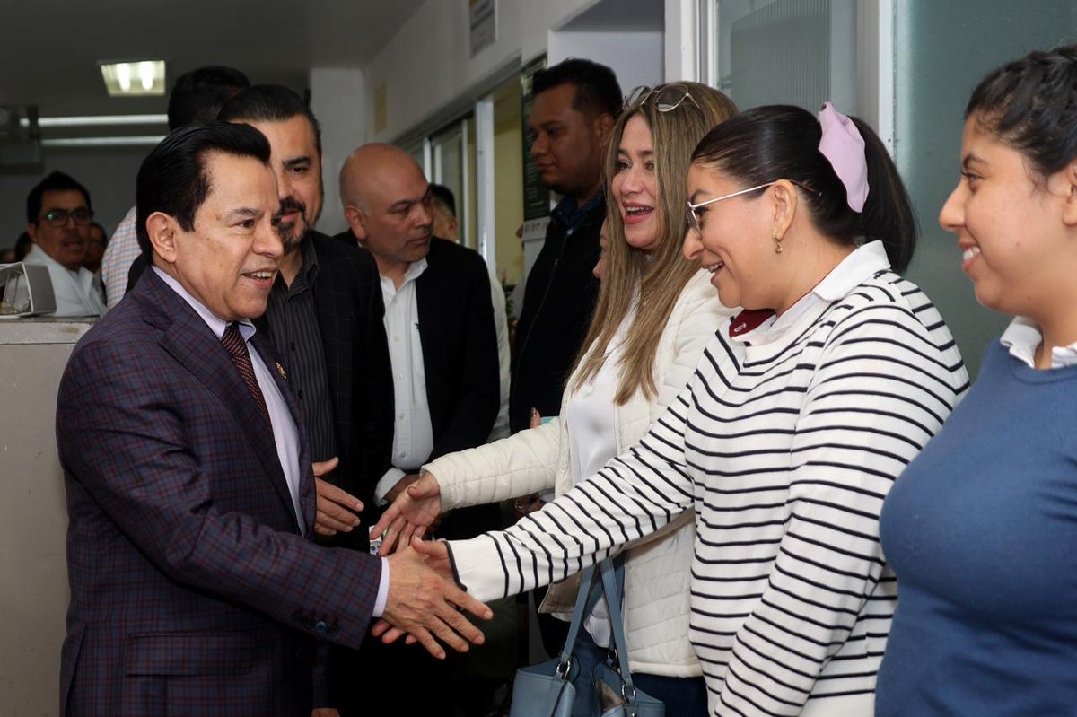 doctorValentinH's tweet photo. CON GRATITUD, AMOR Y CORAZÓN, A QUIENES HACEN POSIBLE LA SALUD EN VERACRUZ. https://t.co/7YVbl5p6h2