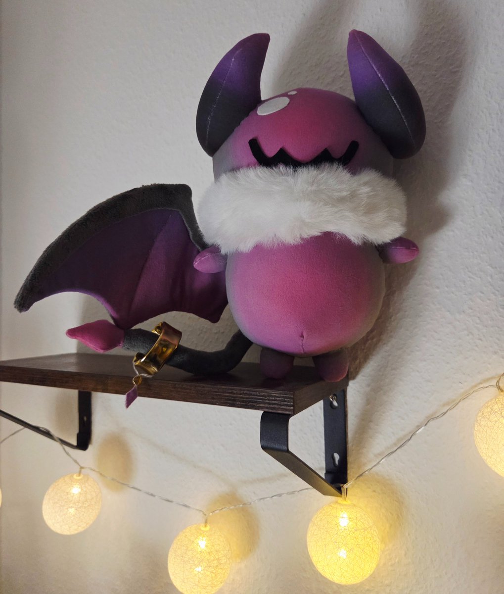 I am being watched by a beeg jelly