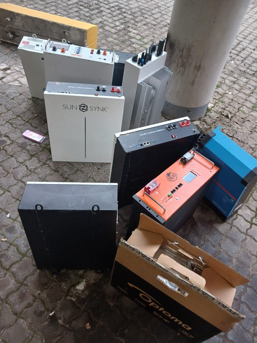 TheTruthPanther's tweet image. Johannesburg Flying Squad Arrests Five Illegal Foreigners Aged 22–38 in Separate Midrand and Yeoville Incidents, Recovers Three Stolen Vehicles, Seizes Suspected Stolen Property

Between Friday, 16 January, and Monday, 19 January, the Johannesburg Flying Squad apprehended five…