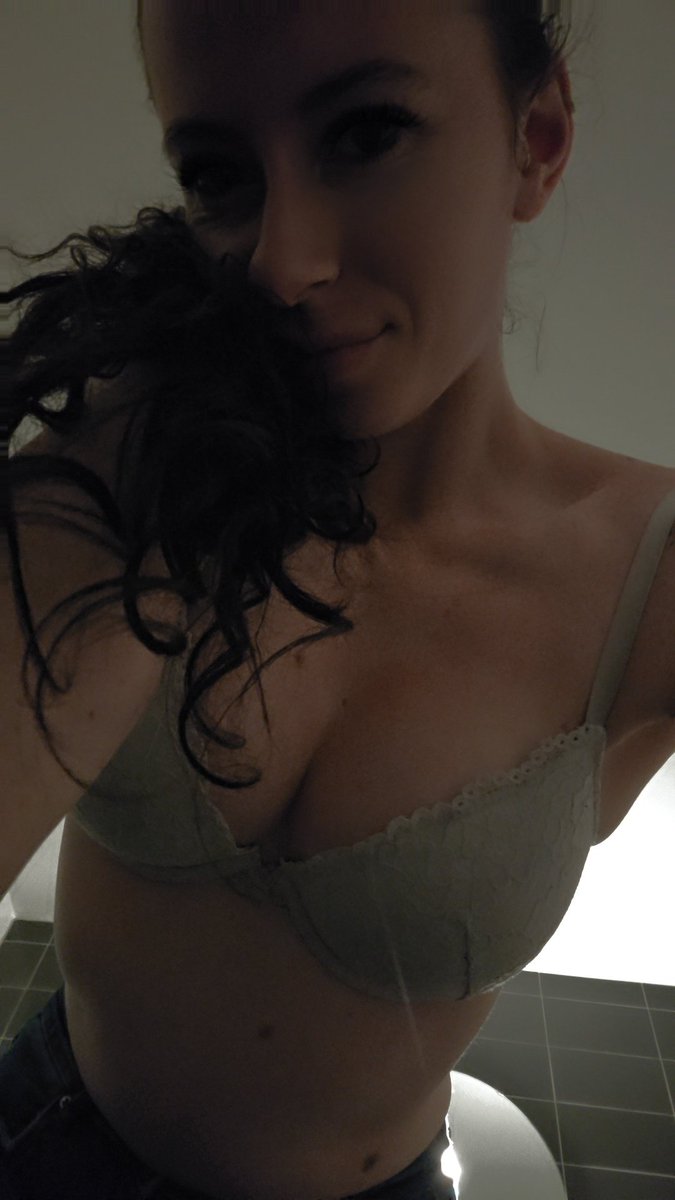 lillymayonly's tweet photo. https://t.co/UasDcZ7WIT https://t.co/bH8I0kWRw3