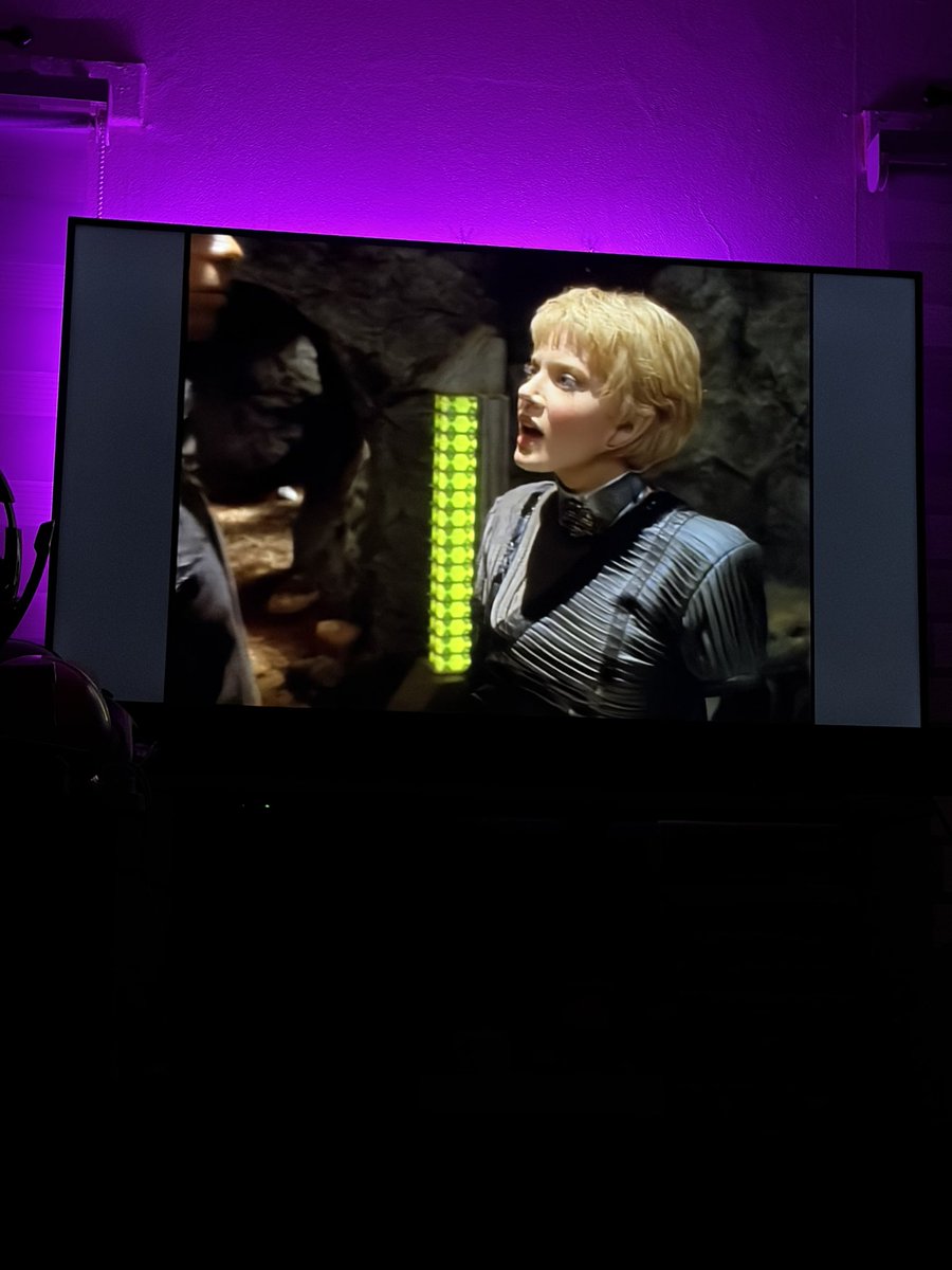 What a performance from Jennifer Lien as Kes in ‘Warlord’ from Star Trek Voyager. Impressed 👏🏻

So sad that she got fired from the show, she was very talented. 

#startrekvoyager #kes #startrek