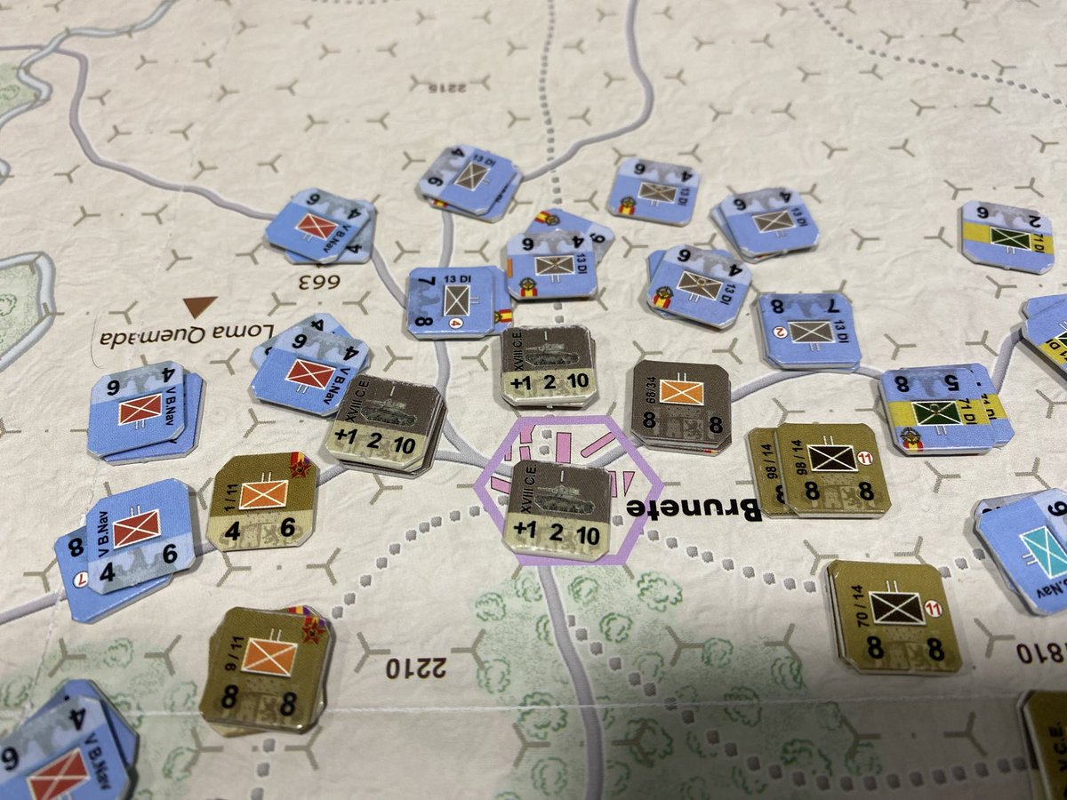 RajudnaNitram's tweet photo. @Flanker334 @ClubBatallador @ludopressalea Fin de la partida y victoria del republicano, con 7 PV. En el último turno dos tiradas para empatar. Todo gracias a la inexperiencia del jugador nacional. Muy buenas sensaciones. https://t.co/CiXoI2ek26