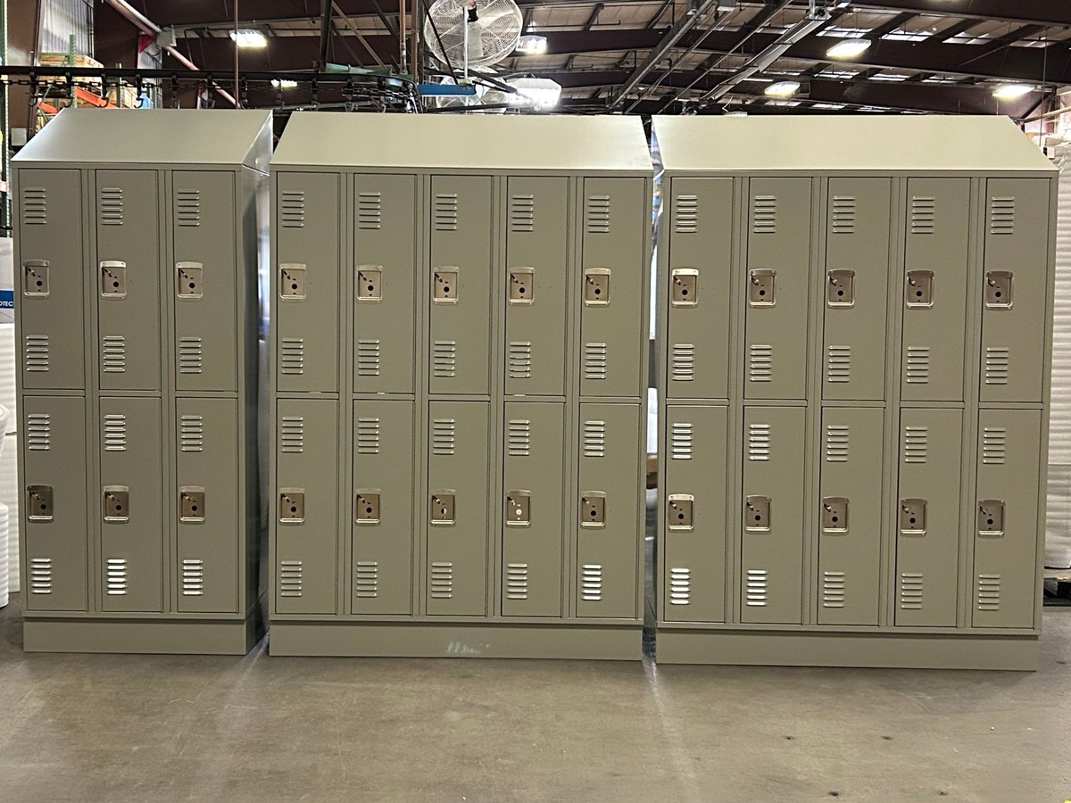 San Bernardino County Valley Communication in San Bernardino, CA

#rebel #slopetop #closedbase #sentrythreelatch #louveredventilation #pianohinge #powerreceptacle #2plug #smoke #debourgh #lockers