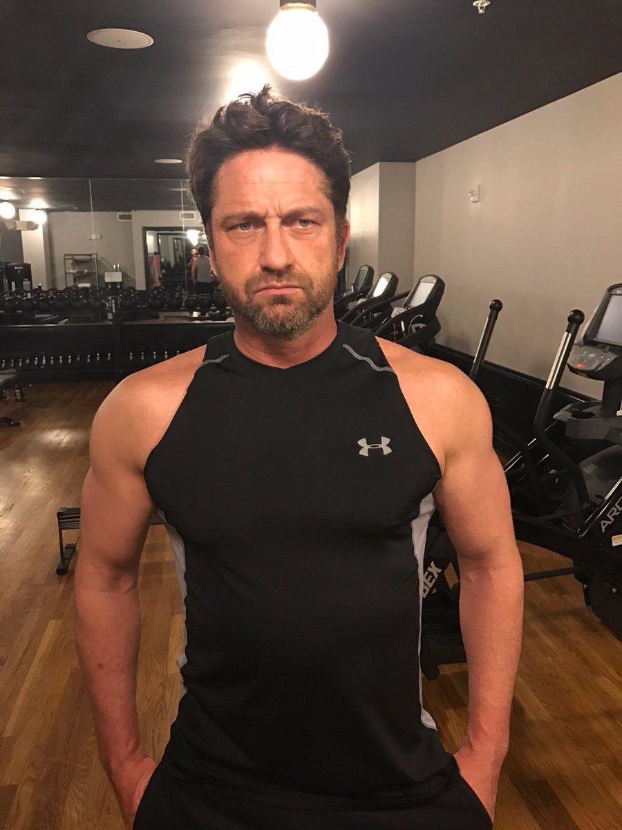 fcrkeeps's tweet image. Working out the Monday blues.