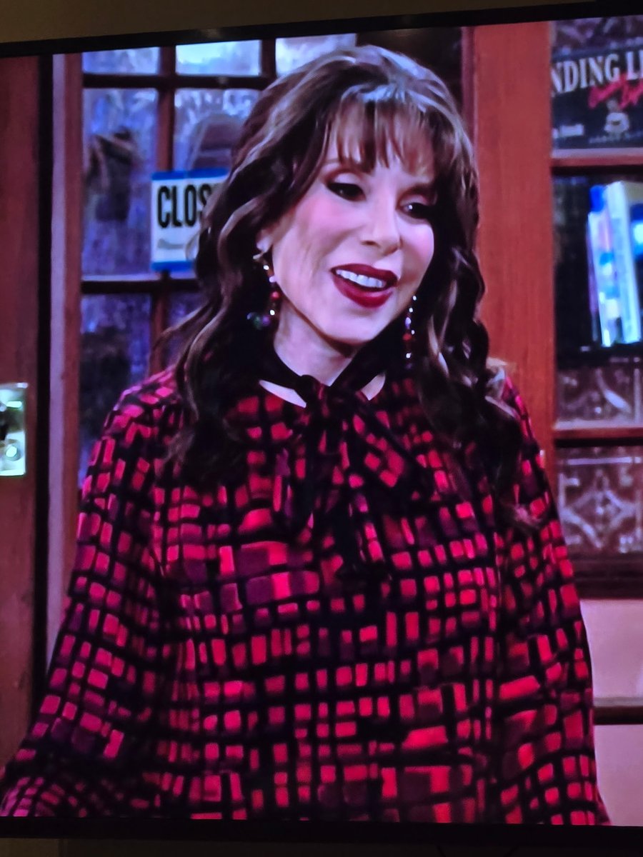 KATE LINDER tweet media