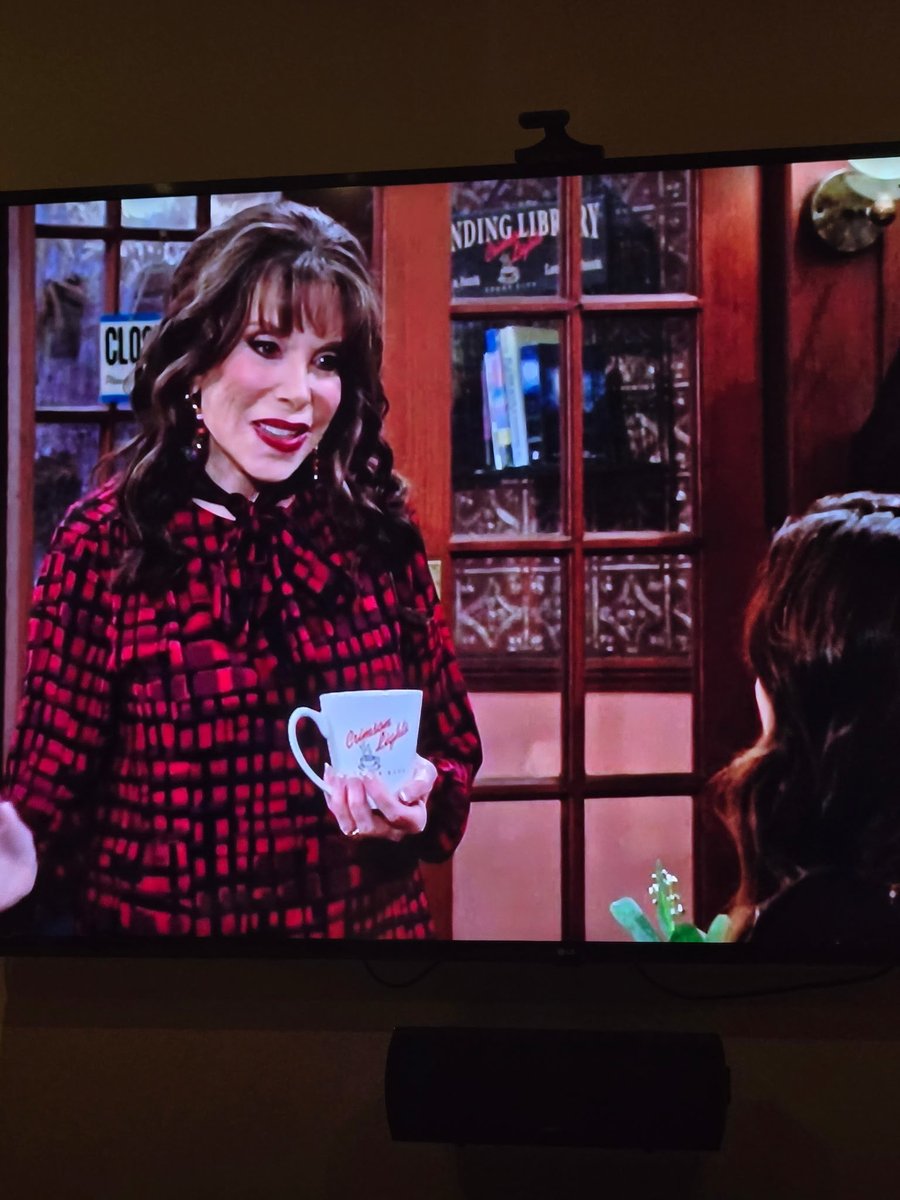 KATE LINDER tweet media