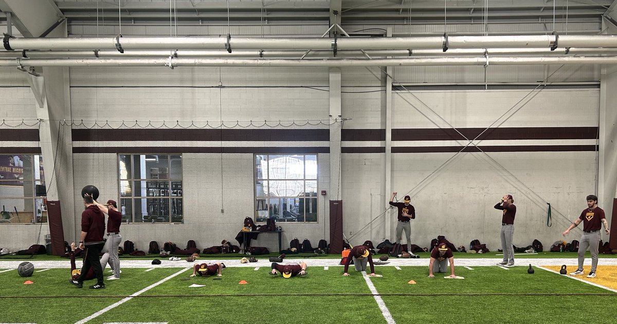 CoachAHilt's tweet image. Back to Work! #FireUpChips