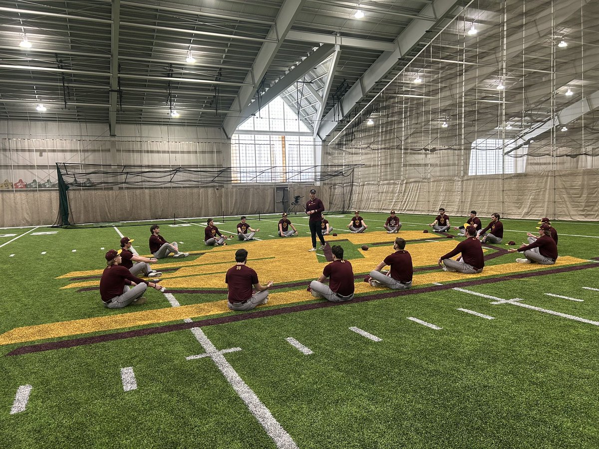 CoachAHilt's tweet image. Back to Work! #FireUpChips