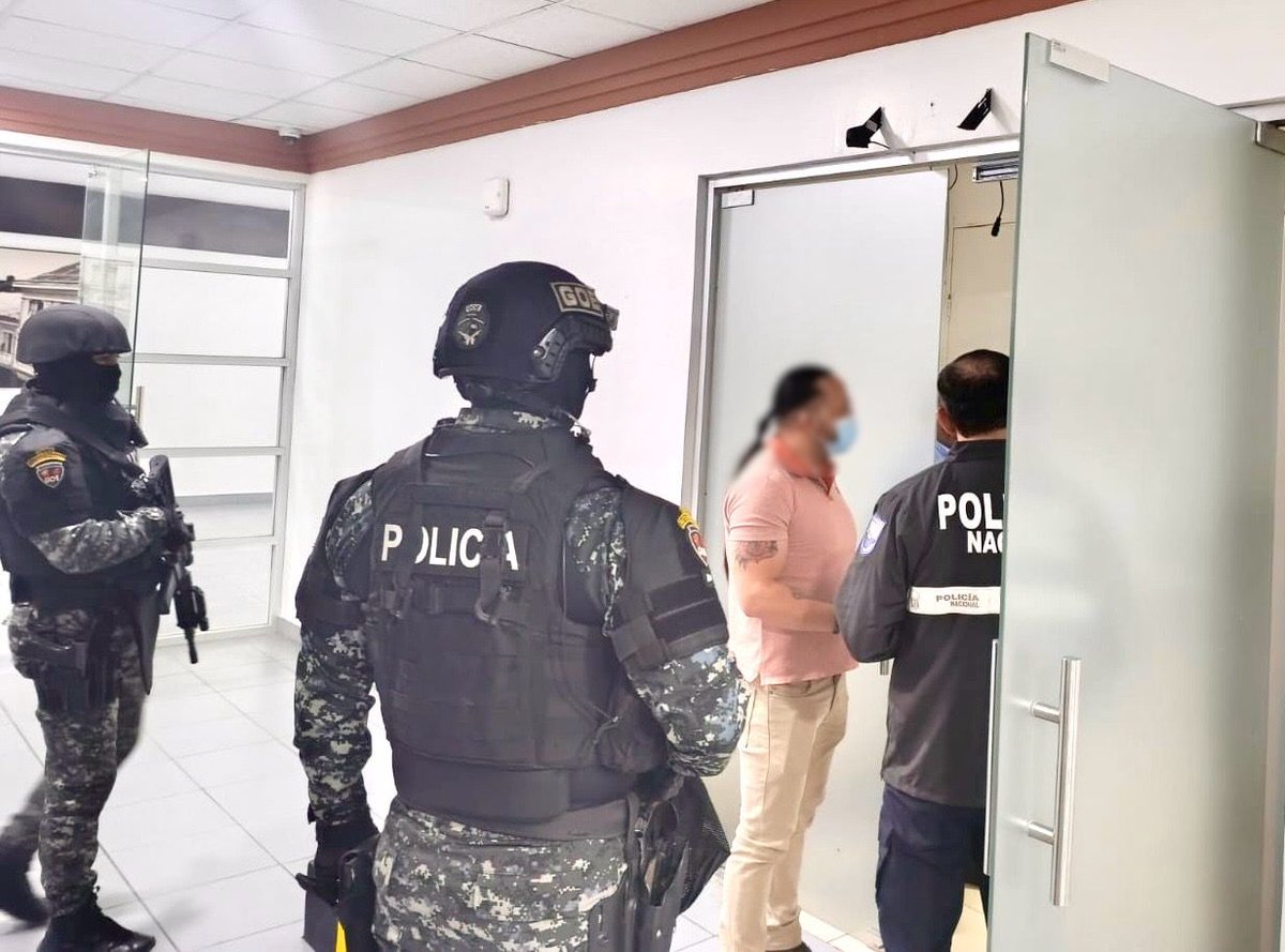 FiscaliaEcuador's tweet image. #ATENCIÓN | #Guayas: como parte de una investigación por presunto #LavadoDeActivos, #FiscalíaEc lideró, en #Guayaquil, el allanamiento a una empresa dedicada a actividades de comunicación, publicidad, entre otras.