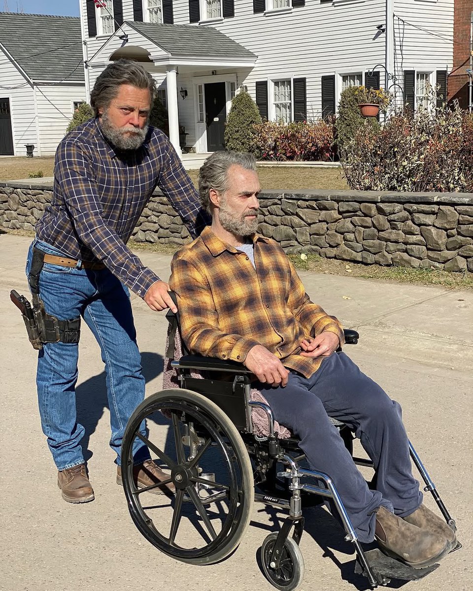 mlmluver's tweet image. murray bartlett and nick offerman behind the scenes of the last of us, season 1