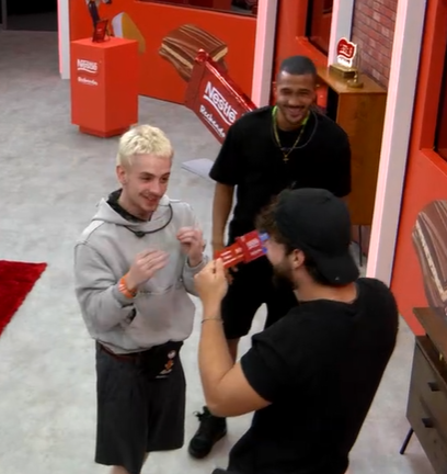 daeddra's tweet image. PA ganhou um ano de Nestlé