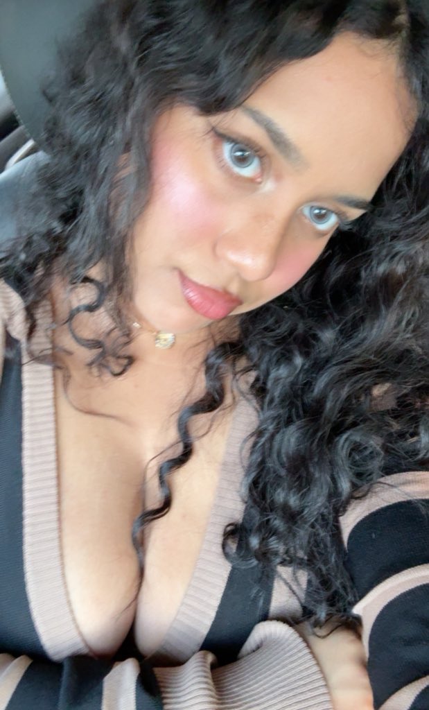 batsmuse's tweet image. finally went outside✌🏽