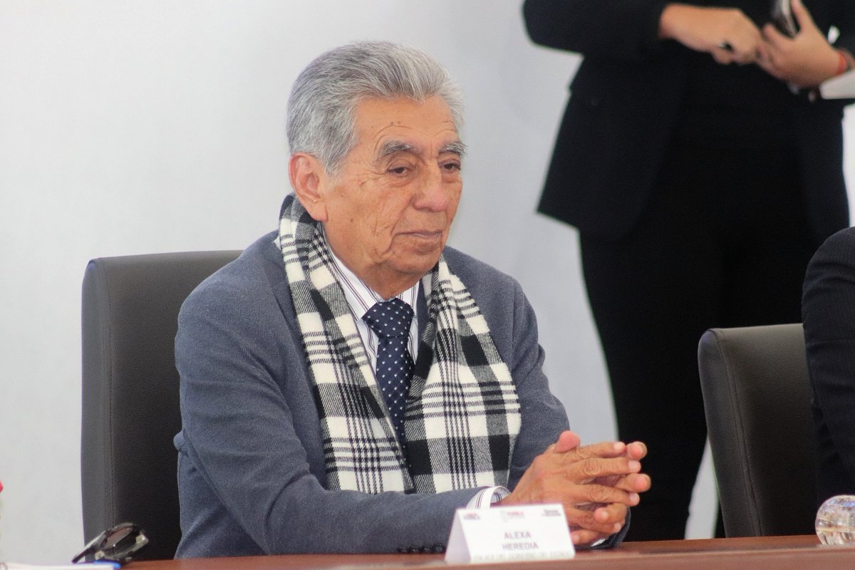 El secretario <a href="/alespidio/">Alejandro Espidio</a> y el subsecretario de Responsabilidades, Dr. <a href="/AbrahamQuiroz_/">Abraham Quiroz</a>  acompañaron al gobernador <a href="/armentapuebla_/">Alejandro Armenta</a>  durante su conferencia matutina del <a href="/Gob_Puebla/">Gobierno de Puebla</a> , en la que se presentó el Programa de Prevención contra Incendios Forestales, una estrategia integral