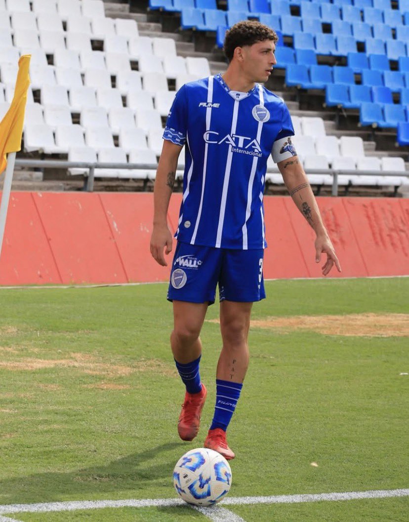 nahuelfutbol's tweet image. Si bien es algo que se podría cerrar en los próximos dias y las charlas avanzaron, hasta ahora desde #GodoyCruz no hubo ninguna confirmación para con Gonzalo Abrego sobre su llegada a #SanLorenzo, falta el OK final de Mansur para el préstamo.