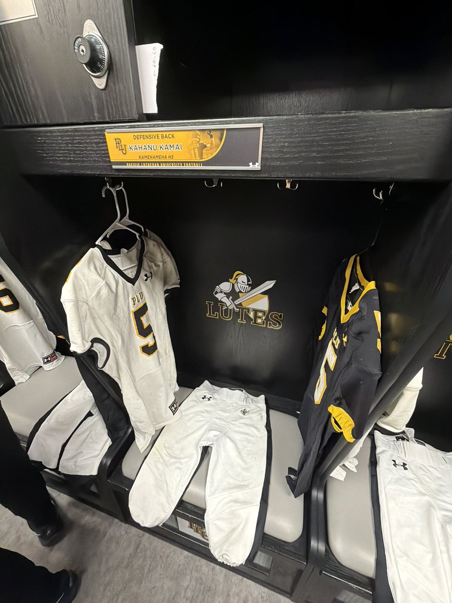 kahanuk_'s tweet photo. Mahalo to @jaialapai, @BrantMcAdams, and all the PLU staff for hosting me this past weekend. Definitely was a great experience!! Mahalo Ke Akua! https://t.co/G9nFgX5y61
