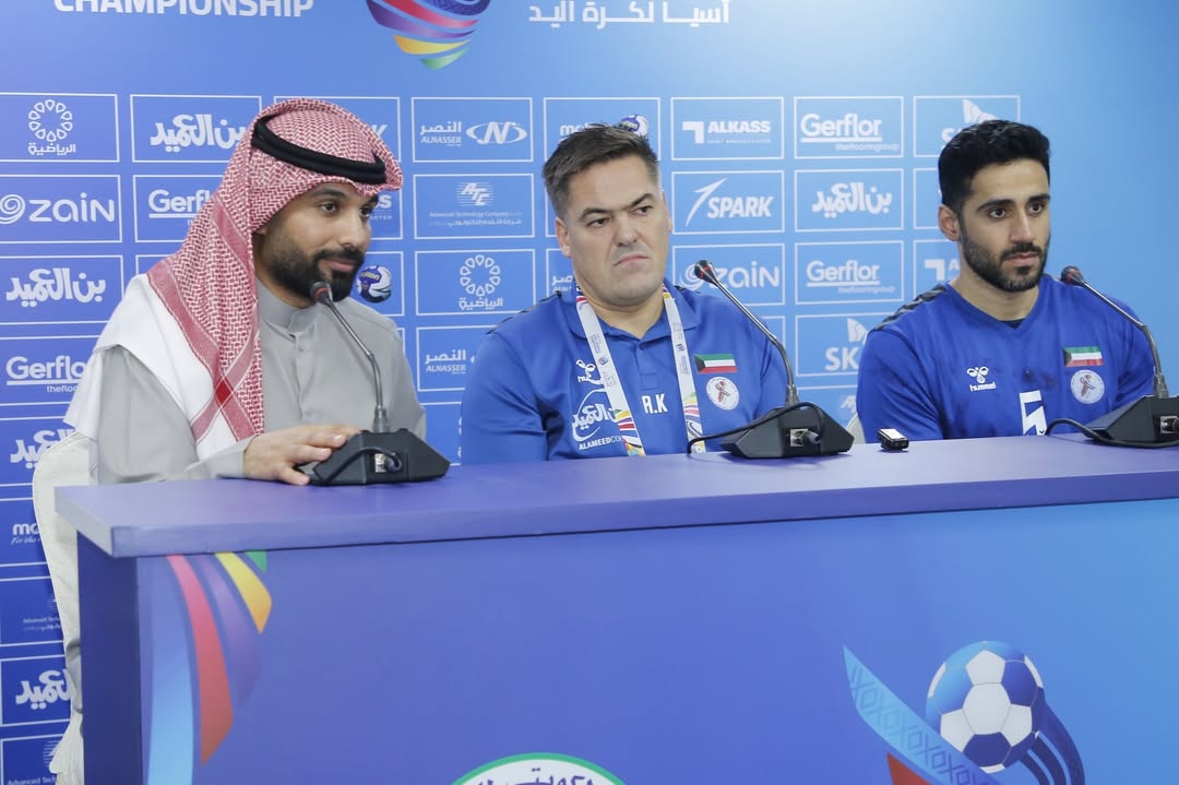 مدرب منتخب الكويت لكرة اليد آرون كريستينسين: قدمنا مباراة جيدة أمام الإمارات في بطولة كأس آسيا الـ 22 للرجال - أكد خلال المؤتمر الصحفي عقب المباراة أن المنتخب لايزال يفتقد لخدمات بعض اللاعبين بسبب الإصابات 