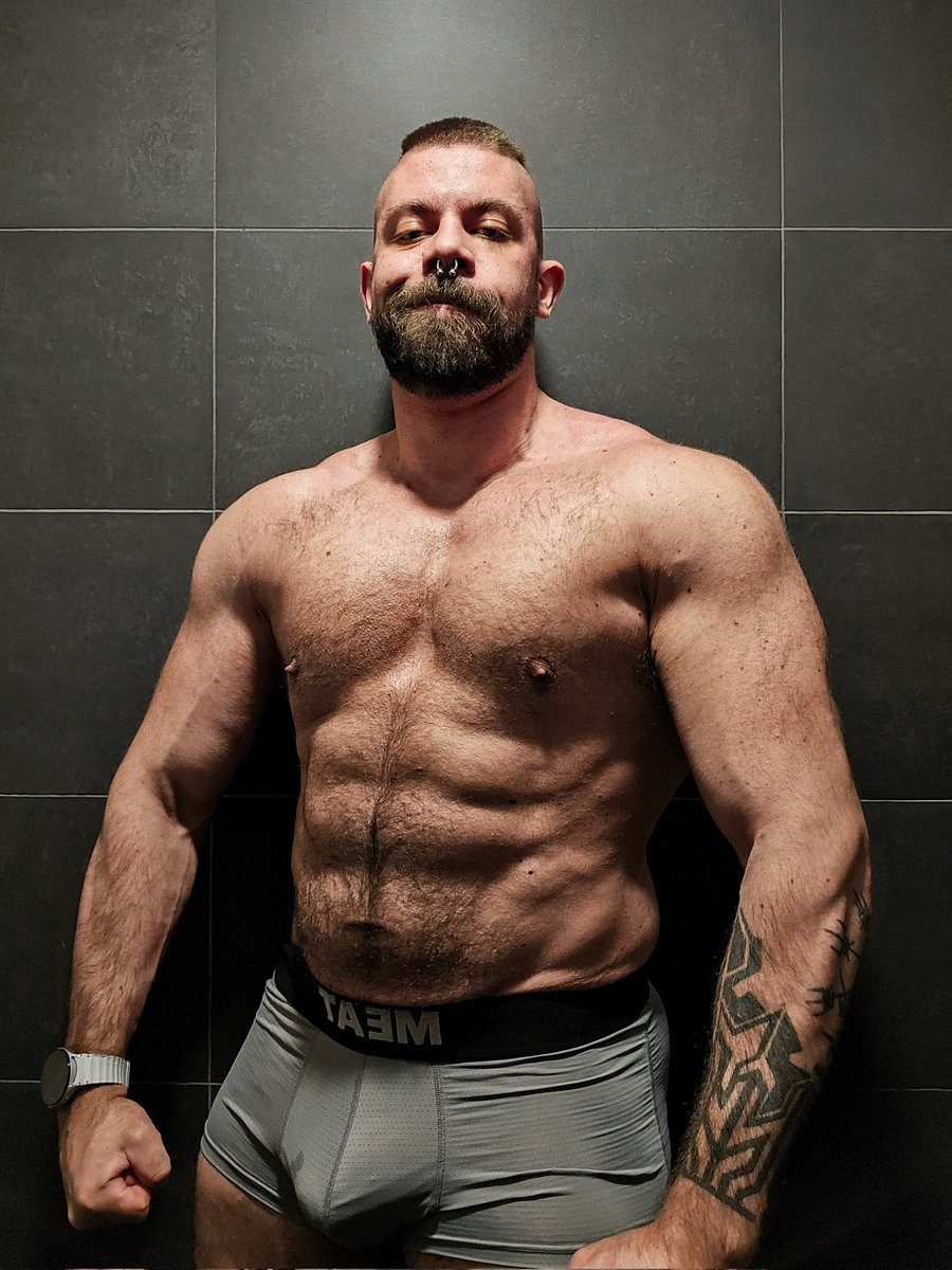 Philip Rowey tweet media