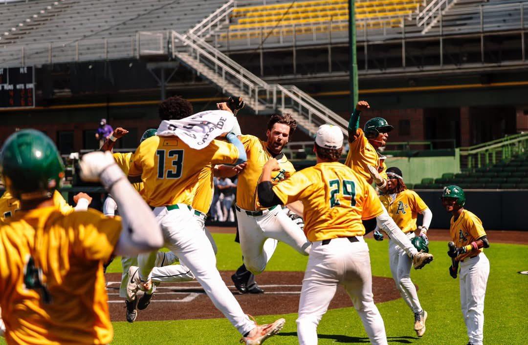 Coach Jam tweet media