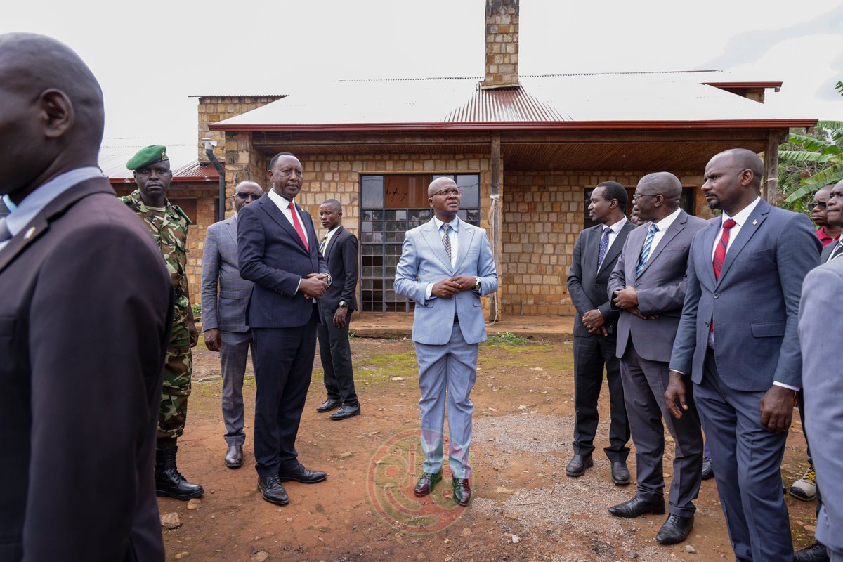 RTNBurundi's tweet image. Burunga:  Le Premier Ministre exige une maîtrise des textes réglémentaires et une gestion rigoureuse des fonds 

En déplacement dans la province de #Burunga ce lundi 19 janvier 2026, le Premier Ministre burundais Nestor Ntahontuye a tenu une réunion de cadrage avec les