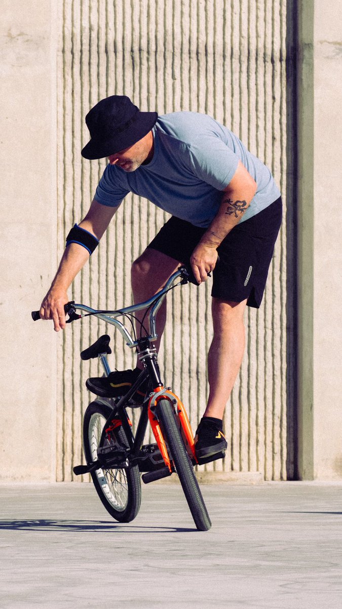 realharrydavis's tweet photo. Ran into a group of guys doing “flatland bmx.” Never heard of it, but most of the guys were in their sixties. 📸 https://t.co/SuLl7TmkHV