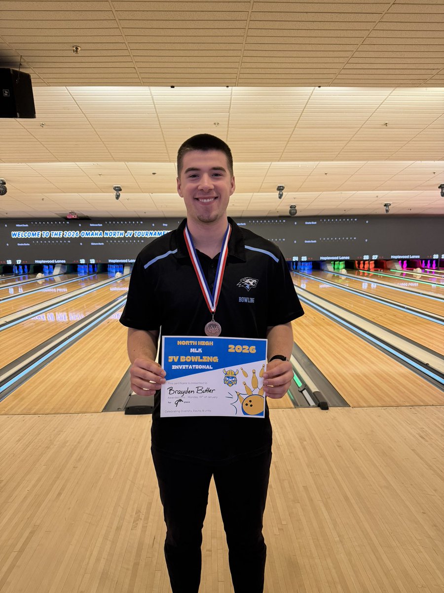 ENWolvesBowling's tweet image. Brayden Butler placed 9️⃣th at the Omaha North JV invite!