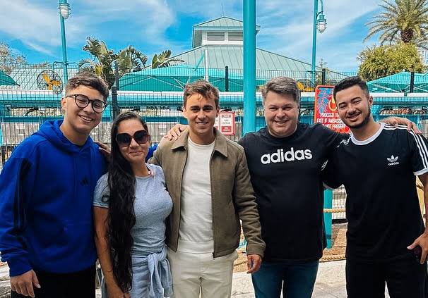 Democracia Viva🗯️ tweet media