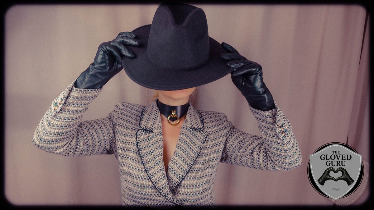 glovedguru's tweet photo. Leather isn’t just worn – it’s experienced.
It’s the rush of rebellion, the warmth of memory, the weight of desire.
It’s life, stitched into style.

#LeatherDesire #FetishFashion #QuietLuxury #BoldElegance #FemmeFatale #Ledermode #ZeitloserStil #Lederliebe #LuxusMode #HighEndStyle #StarkeFrauen #MutUndStil #LuxuryWardrobe #EleganzPur #ModeIkone #StatementLook #IconicLeather #TimelessSeduction #ExklusiveMode #PowerAndPassion