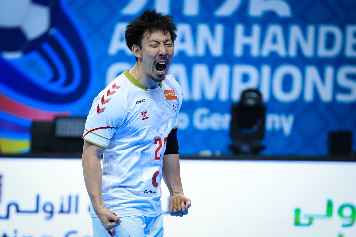 KHAkuwait's tweet photo. قرار الحكم في اللحظة الأهم…
لا يوجد هدف ❌ | فوز ياباني ✅

#ASIAN26 | #JAPAN_IRAN https://t.co/38Z7T5YODx