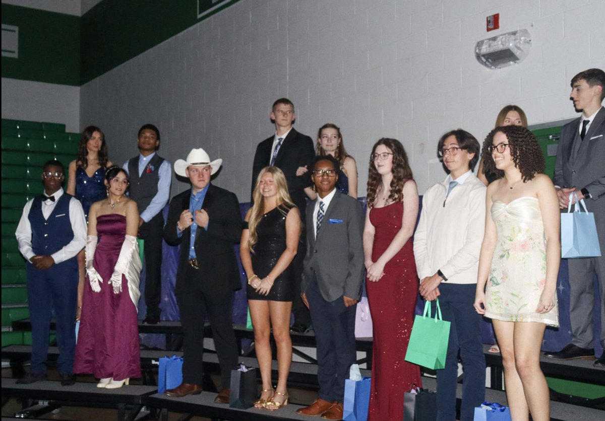 DHS_Panthers's tweet photo. ✨ Snowball 2026 ✨ 

Congratulations to Senior Jerome Mwarema and Lexi Schott, Snowball King and Queen! What a memorable night celebrating school spirit and Panther pride.

📸 Photo Credit: Delainey Stephenson/Panther's Tale. View more: https://t.co/6kAG5sScdV https://t.co/pqA36dUi9N