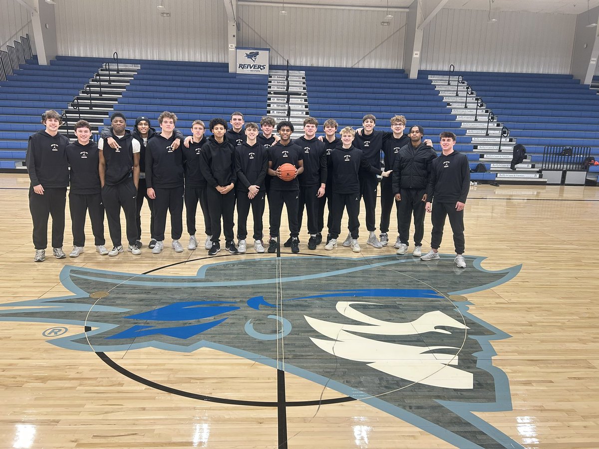 Sioux City East Basketball tweet media