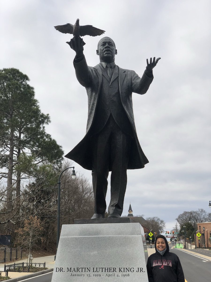 GregoryJack42's tweet photo. Standing in the shadow of a Dream unfinished. Honoring the life, the sacrifice, and the legacy that still calls us forward.
#MLKDay #HonorTheDream #Justice #Equality #Freedom https://t.co/Ze3k8xnidb