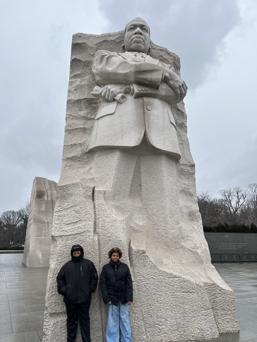 GregoryJack42's tweet photo. Standing in the shadow of a Dream unfinished. Honoring the life, the sacrifice, and the legacy that still calls us forward.
#MLKDay #HonorTheDream #Justice #Equality #Freedom https://t.co/Ze3k8xnidb