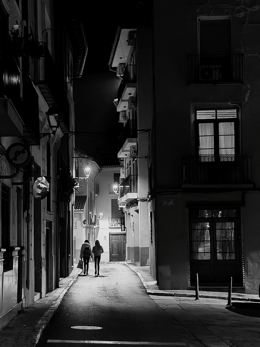 JLGLlagues's tweet photo. Xàtiva, la nuit.
#fotonocturna #night #nightphotography #picoftheday #lanit https://t.co/i2sLNlAb4B