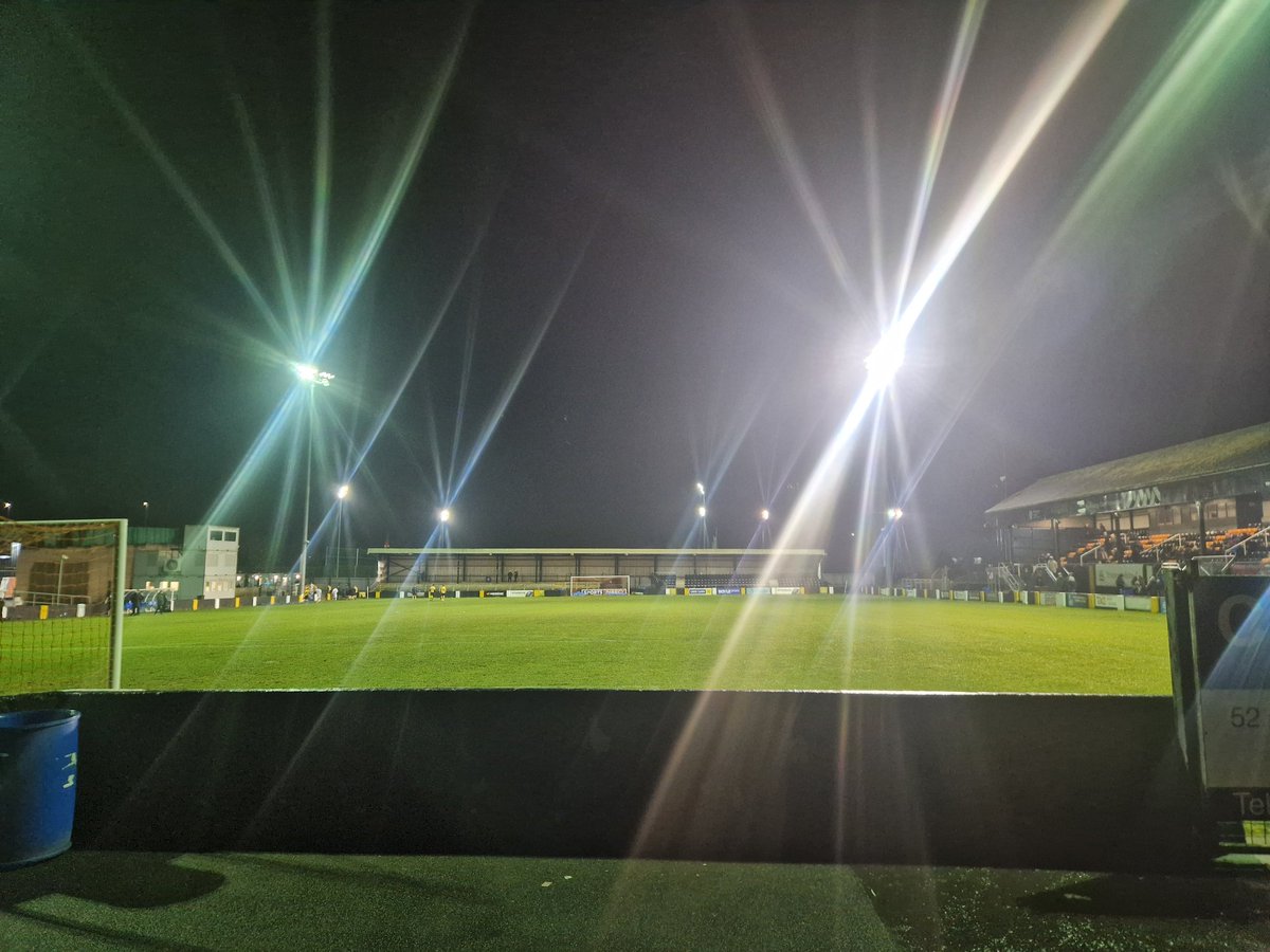 IrishSoccerTips's tweet photo. Ref calls off Carrick u20s v Crusaders u20s due to floodlight failure 🤔😂 #IrishLeagueBehaviour https://t.co/s2j52jYLup