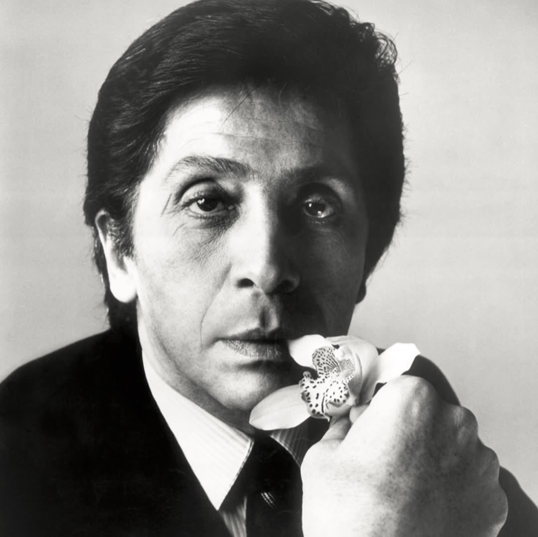 runwaymagazine's tweet photo. Valentino Garavani (1932–2026) – The Last Emperor of Couture. Memorial by Eleonora de Gray, Editor-in-Chief of RUNWAY MAGAZINE: https://t.co/Vc9nAujwOH
#ValentinoGaravani #EleonoradeGray #RunwayMagazine @runwaymagazine https://t.co/pUsJJVMjcw