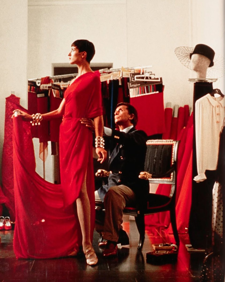 runwaymagazine's tweet photo. Valentino Garavani (1932–2026) – The Last Emperor of Couture. Memorial by Eleonora de Gray, Editor-in-Chief of RUNWAY MAGAZINE: https://t.co/Vc9nAujwOH
#ValentinoGaravani #EleonoradeGray #RunwayMagazine @runwaymagazine https://t.co/pUsJJVMjcw