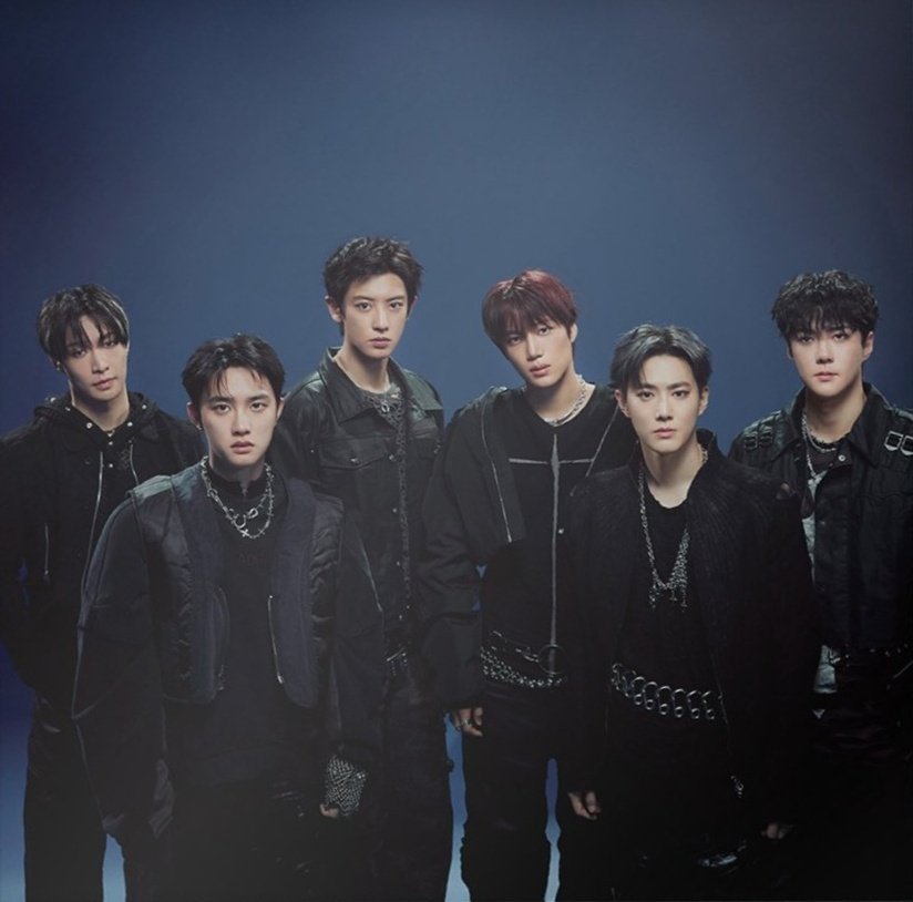 exochartstats's tweet photo. 'REVERXE' by EXO debuts at #1 on the Worldwide iTunes Album Chart!

#EXO #EXO_REVERXE @weareoneEXO https://t.co/PKWZE8XskZ