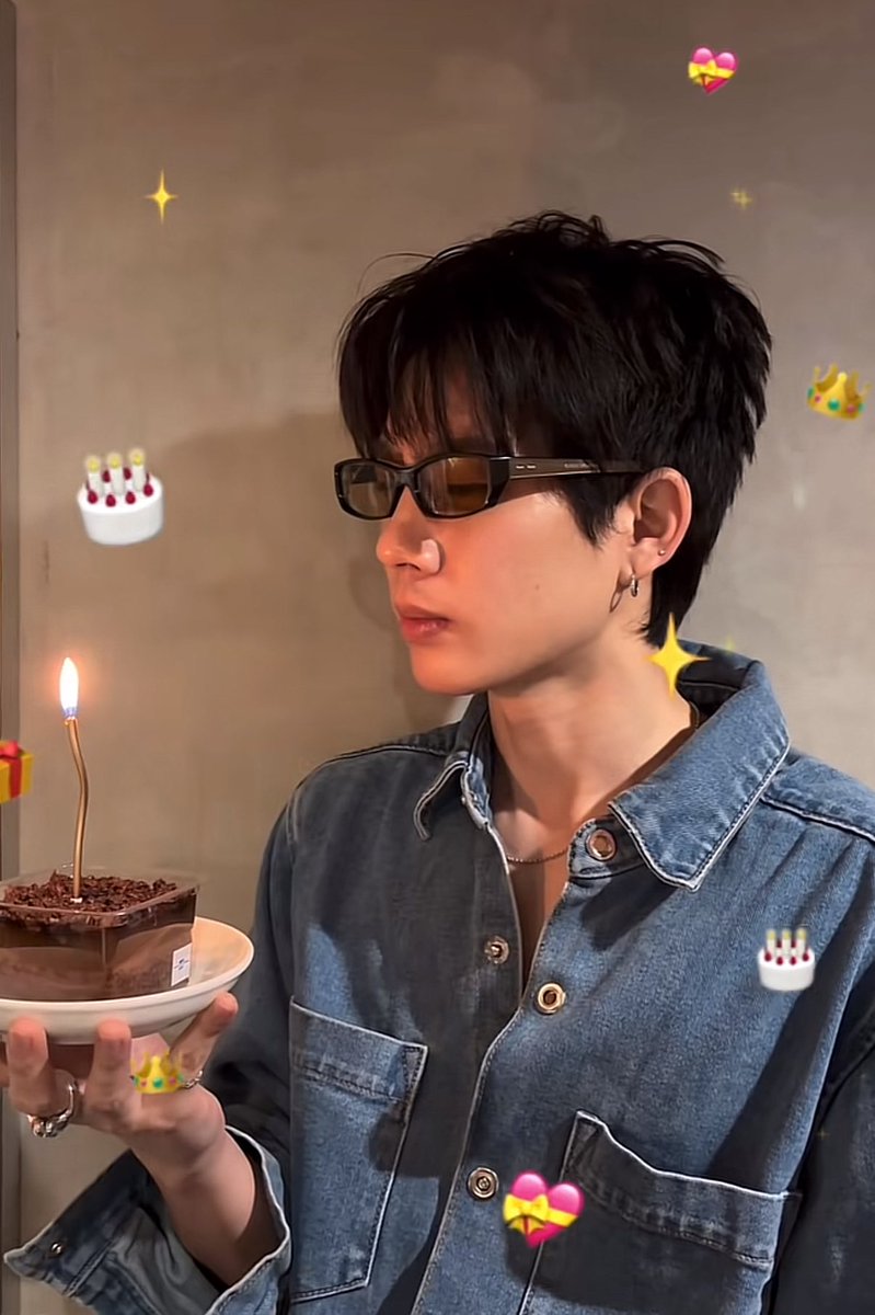 35 ที่หน้าเด็กมากๆหล่อวันหล่อคืนแบบสุดๆเลยคนนี้🎂🌷💗

#ExtraOffdinaryDay2026
#ออฟจุมพล #OffJumpol