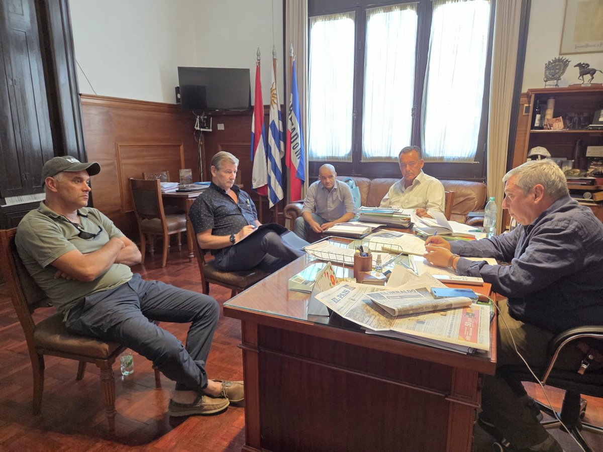 Coordinando acciones con algunos Directores. ⁦<a href="/FloridaIDF/">Intendencia de Florida</a>⁩