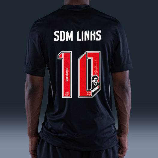 sdmlinks's tweet photo. 💢 Gigante da Colina, agora também da Nike: 4 dias após o lançamento oficial, a camisa 1 do Vasco da Gama segue como o produto mais vendido de todo o site da Nike. Descomunal. https://t.co/tHiIcyNmU3