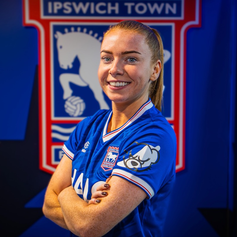 ITFCWomen's tweet photo. 🖊️ The club is delighted to announce the permanent signing of Colette Cavanagh.

The midfielder joins with Champions League experience and has also won silverware with Celtic, Rangers and Hibernian.