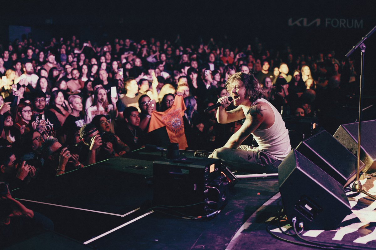 sublime's tweet image. LA, we declare you are stoked! 🙌 Insane first show of the year with @iHeartRadio, let’s keep the energy rolling! #iHeartALT2026