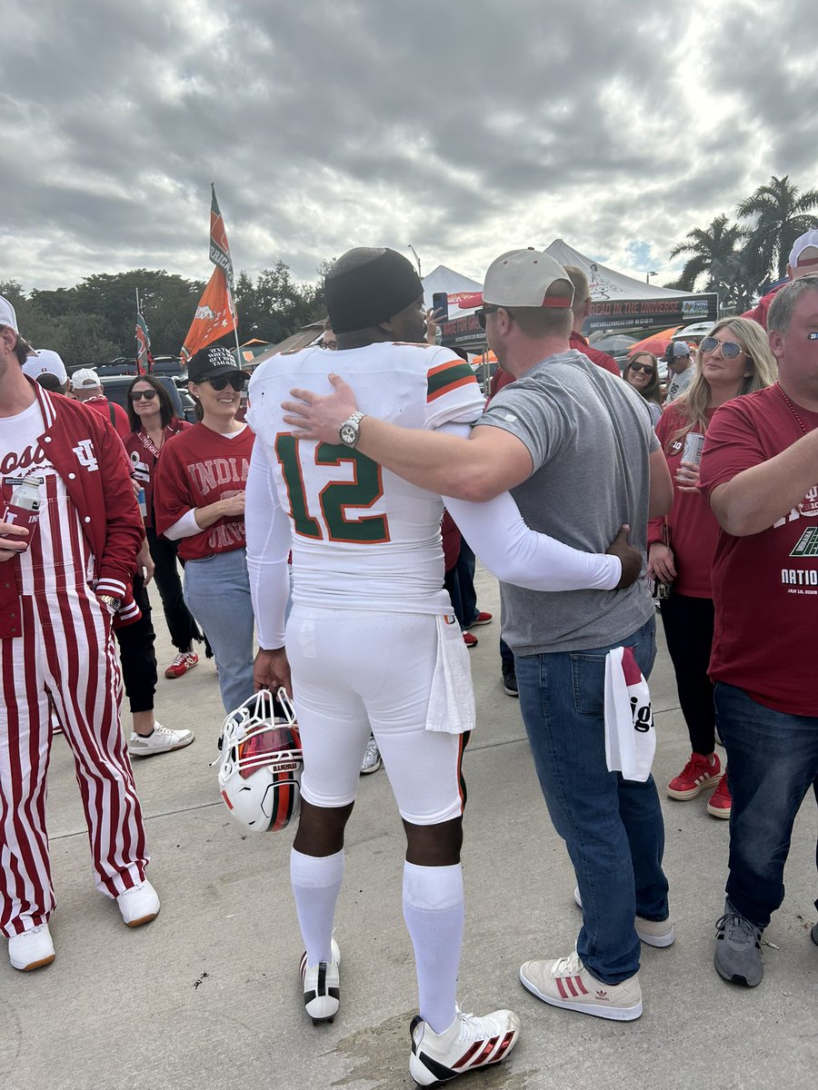 rainbow face! tweet media