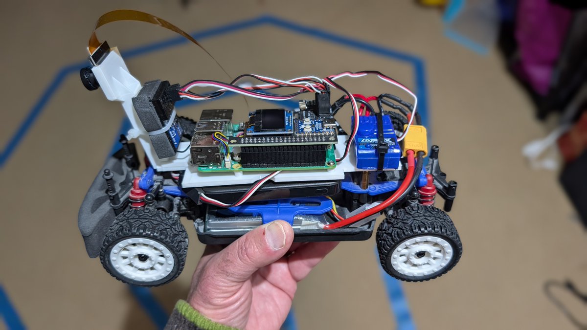 DIY Robocars tweet media